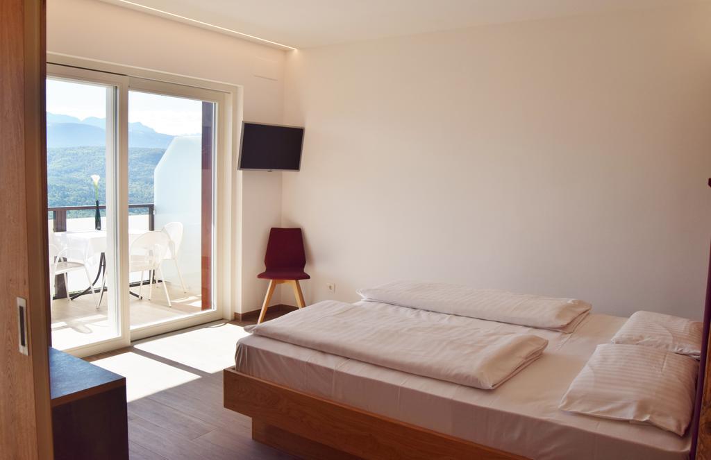 Hotel Tannhof Caldaro Esterno foto